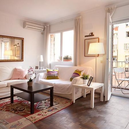 Letsgo Camp Nou Apartment Барселона Екстериор снимка