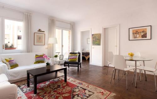 Letsgo Camp Nou Apartment Барселона Екстериор снимка