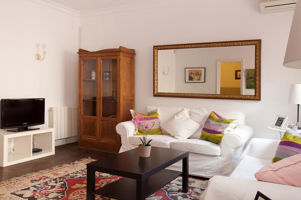 Letsgo Camp Nou Apartment Барселона Стая снимка