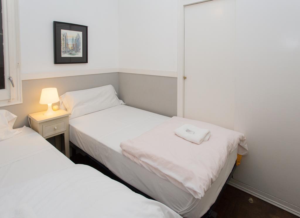 Letsgo Camp Nou Apartment Барселона Екстериор снимка